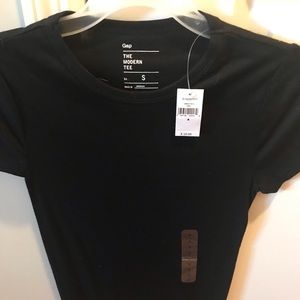 Black Gap T-shirt